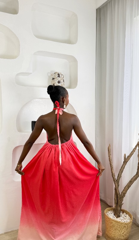 Aura in peach view 3